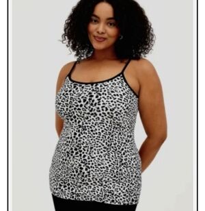 🎊🔷Torrid Black and White Leopard Cami